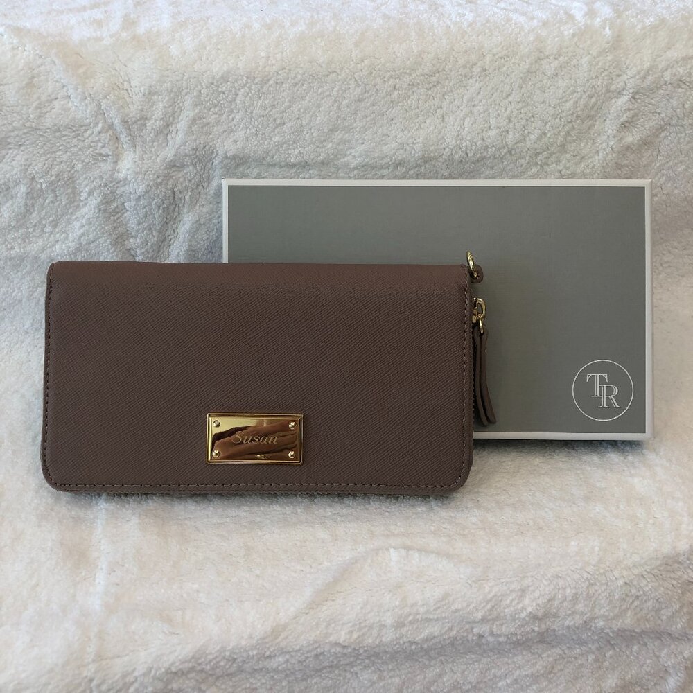 NWOT TR Large Women's Continental Custom Graved Wallet with Box - Picture 1 of 12